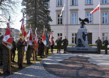 Radom: Obchody 80. rocznicy powstania Armii Krajowej [GALERIA]