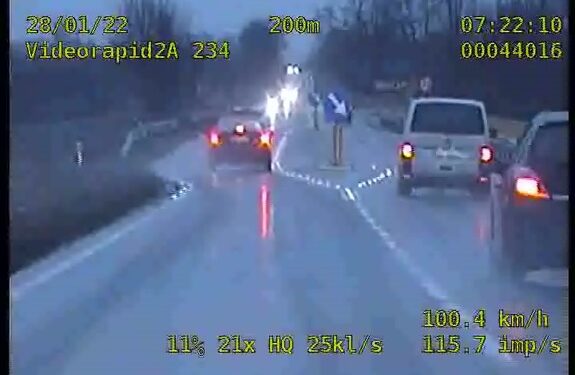 Powiat grójecki: Wyprzedził omijając wysepkę z lewej strony