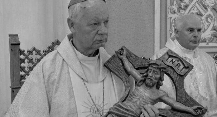 Radom: Nie żyje biskup senior Adam Odzimek