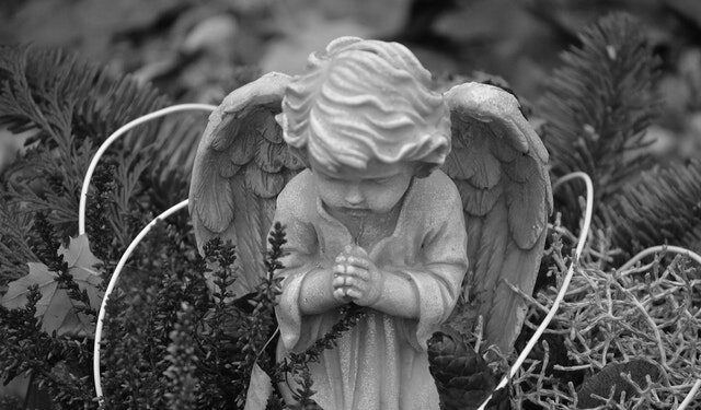 Radom: 3-letni Kuba – ofiara przemocy – zmarł w szpitalu