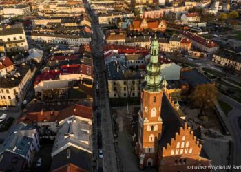 Radom: W piątek utrudnienia w ruchu – powodem przemarsz uczniów