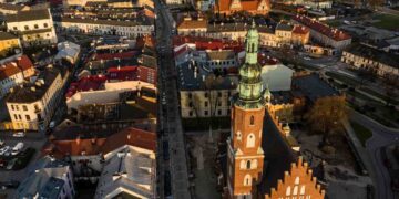 Radom: W piątek utrudnienia w ruchu – powodem przemarsz uczniów