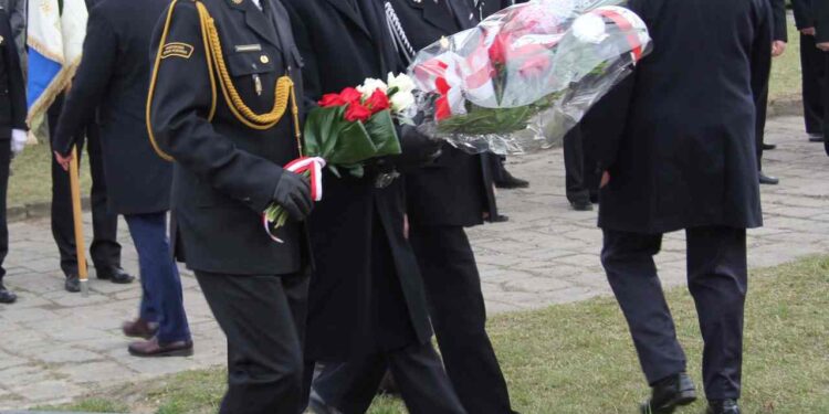 Powiat radomski: Katyńskie ofiary spod Radomia [galeria]
