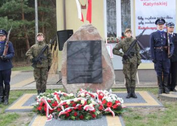 Powiat radomski: Katyńskie ofiary spod Radomia [galeria]