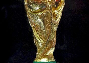 Z kraju: Lewandowski kontra Messi