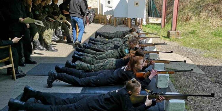 Powiat szydłowiecki: Tarcza na celowniku [galeria]