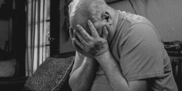 Z województwa: Bił i kopał własnego ojca – 46-latek w areszcie