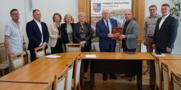 Powiat zwoleński: Most do końca roku