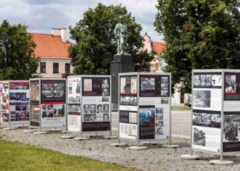 Radom: Wystawa „Zaczęło się w Radomiu – Czerwiec 76” [Galeria]