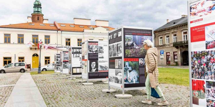 Radom: Wystawa „Zaczęło się w Radomiu – Czerwiec 76” [Galeria]