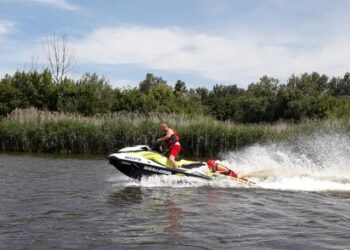 Z regionu: Dziecko wypadło z kajaka na Pilicy