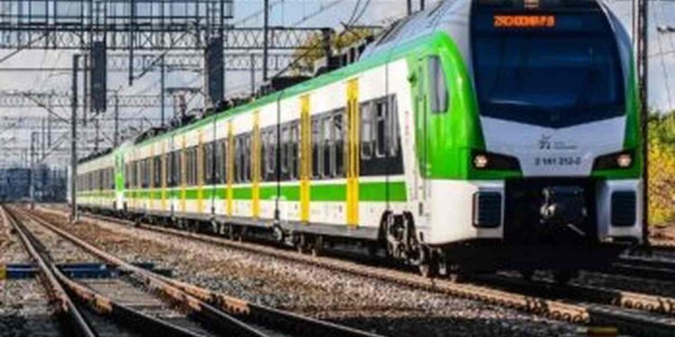 Powiat kozienicki: Kolej na kolej