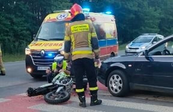 Radomskie: Pijany motocyklista sprawcą kolizji – na przejściu dla pieszych