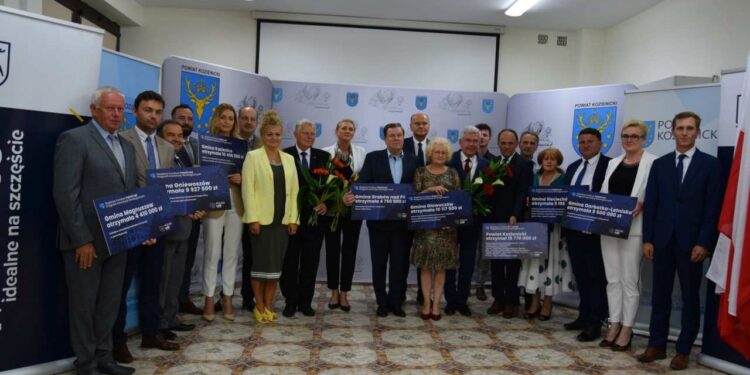 Powiat kozienicki: Dotacje dla gmin