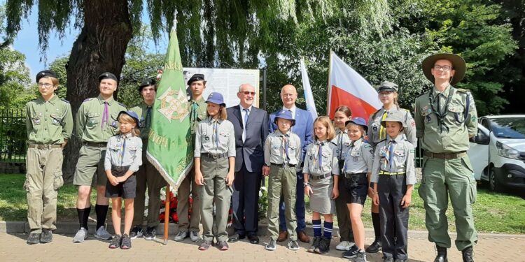 Powiat grójecki: Ku pamięci harcmistrza [galeria]