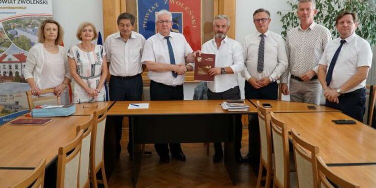 Powiat zwoleński: Remont medyczny