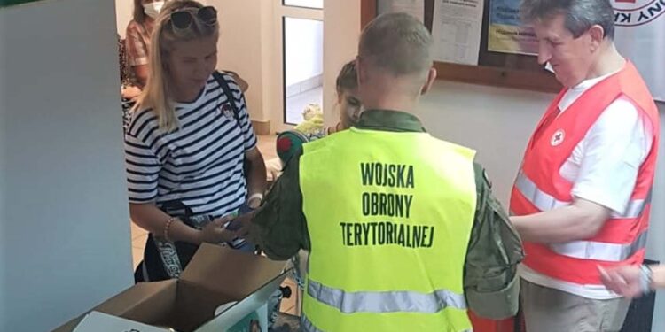 Radom: Terytorialsi nadal pomagają uchodźcom [Zdjęcia]
