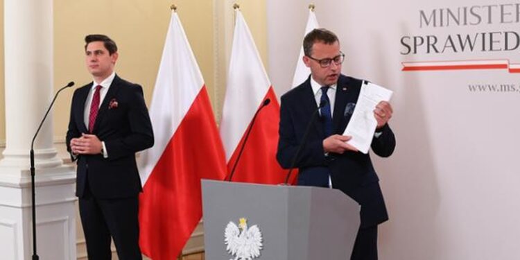 Z kraju: Bezwzględność w walce z przemocą domową!