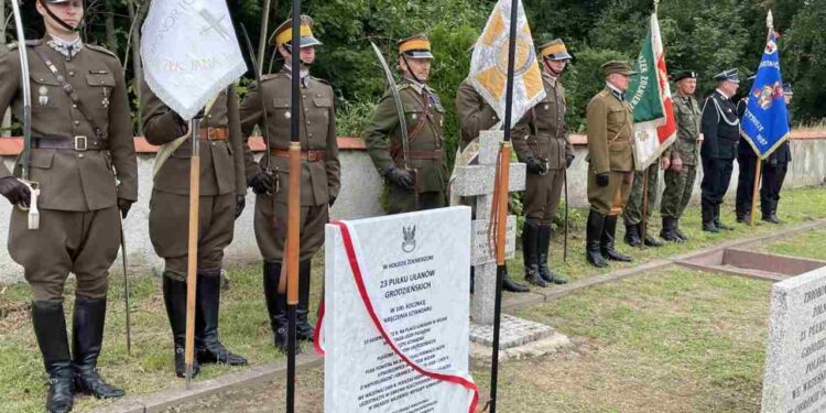 Powiat przysuski: Ku pamięci ułanów [galeria]