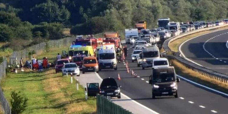 Ze świata / Radomskie: Jest kontakt z większością poszkodowanych