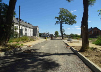 Powiat zwoleński: Ulice przed jesienią [galeria]