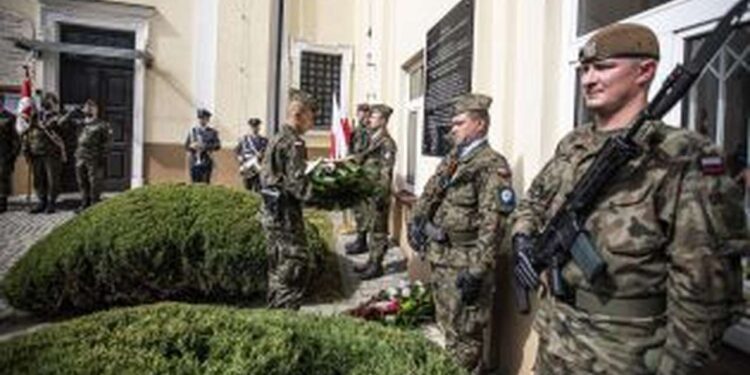 Radom: Pogrzeb Sergiusza Paplińskiego w 77. rocznicę rozbicia więzienia