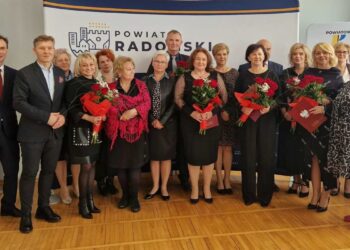 Iłża: Nagrody dla nauczycieli powiatu radomskiego
