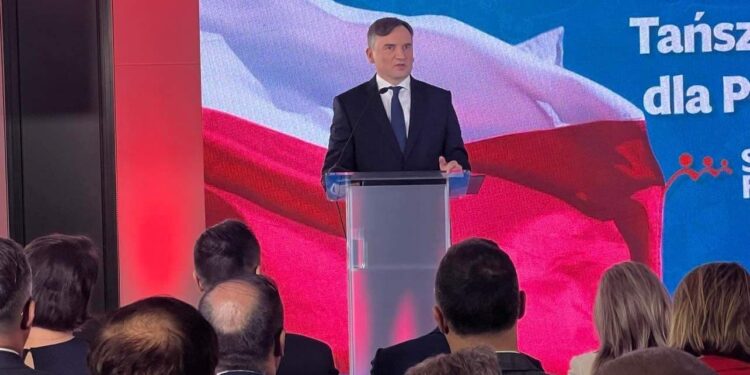 Z kraju: Silny akcent na projekt ustawy „W obronie chrześcijan” podczas konwencji Solidarnej Polski