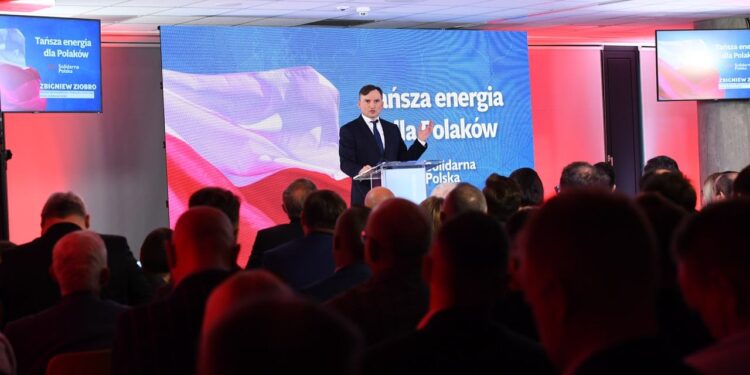 Z kraju: Solidarna Polska o sporze z Unią Europejską