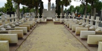 Powiat zwoleński: Renowacja cmentarna