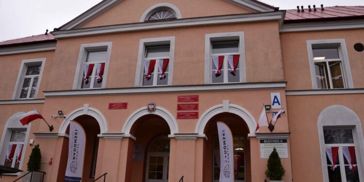 Powiat radomski: Astronomia i amfiteatr