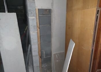 Powiat białobrzeski: Poszukiwany zbudował sobie kryjówkę