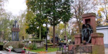 Radom: Kolejne zabytkowe nagrobki zostaną uratowane