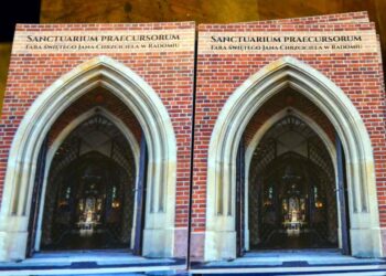 Radom: Już jest! Oficjalny przewodnik po Farze Św. Jana Chrzciciela