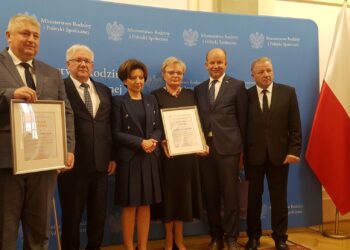 Powiat zwoleński: Laur za pomoc dzieciom