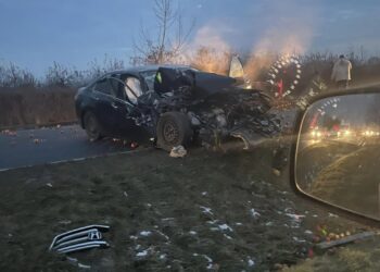 Powiat grójecki: Zderzenie osobówki z traktorem z naczepą