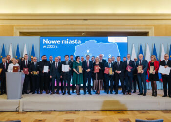 Powiat szydłowiecki: Jastrząb znowu miastem