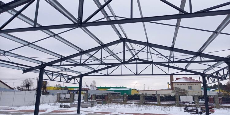 Powiat białobrzeski: Dach nad transakcjami