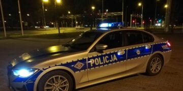 Radom: Policyjny pościg ulicami miasta – dwaj poszukiwani za kratkami