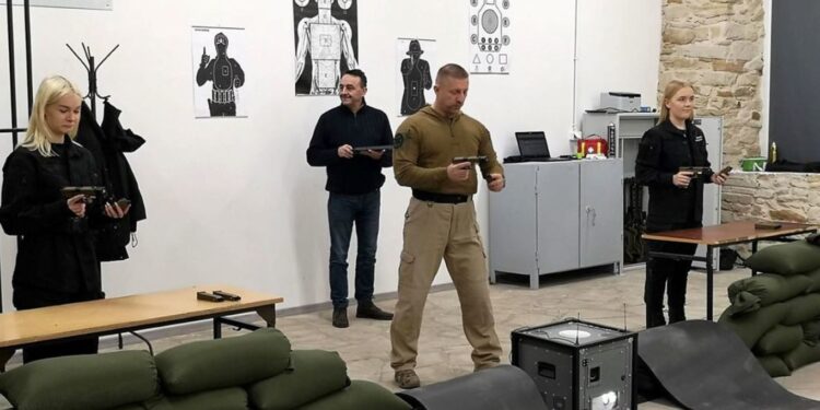 Powiat szydłowiecki: Strzelanina ekranowa