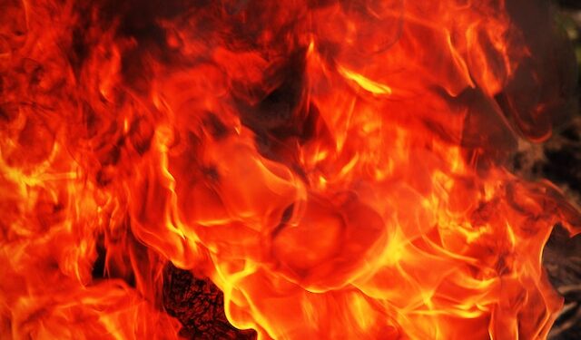 Powiat radomski: Tragiczny pożar domu – nie żyje 63-letni mężczyzna