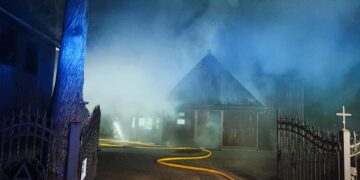 Powiat grójecki: Nocą płonął modrzewiowy kościół w Chynowie