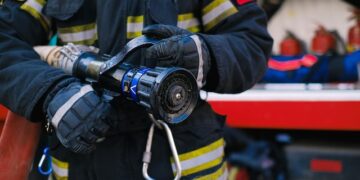 Radom: Pożar w bloku przy Grzybowskiej – są ranni