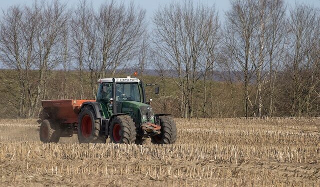Powiat zwoleński: Pijany traktorzysta złapany dwa razy tego samego dnia