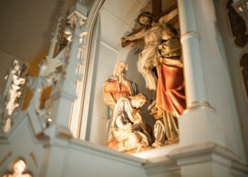 Z kraju / Radom: Wielki Tydzień z ogólnopolską “Nocą konfesjonałów”