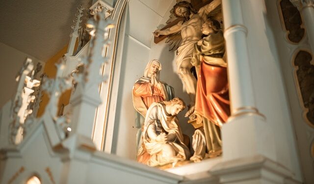 Z kraju / Radom: Wielki Tydzień z ogólnopolską “Nocą konfesjonałów”