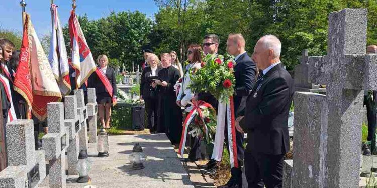 Powiat szydłowiecki: Upamiętnili poległych żołnierzy w 79. rocznicę ich śmierci
