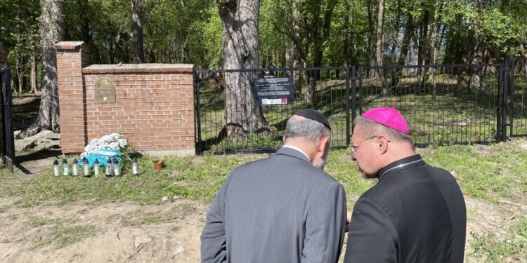 Powiat przysuski: Historia zapisana na macewach