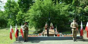 Powiat kozienicki: W hołdzie patriotom