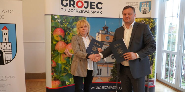 Powiat grójecki: Ciepło oświatowe